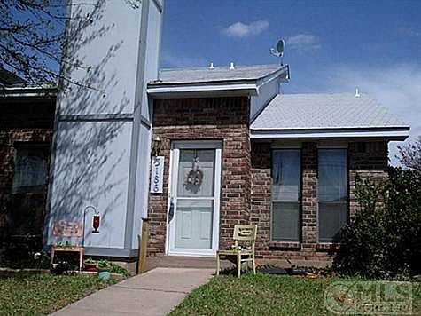 1st image of 3186 Chimney Cir