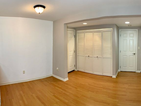 4th image of 1108 N Milwaukee St Unit 118