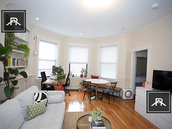 5th image of 873 Beacon St Suite 5