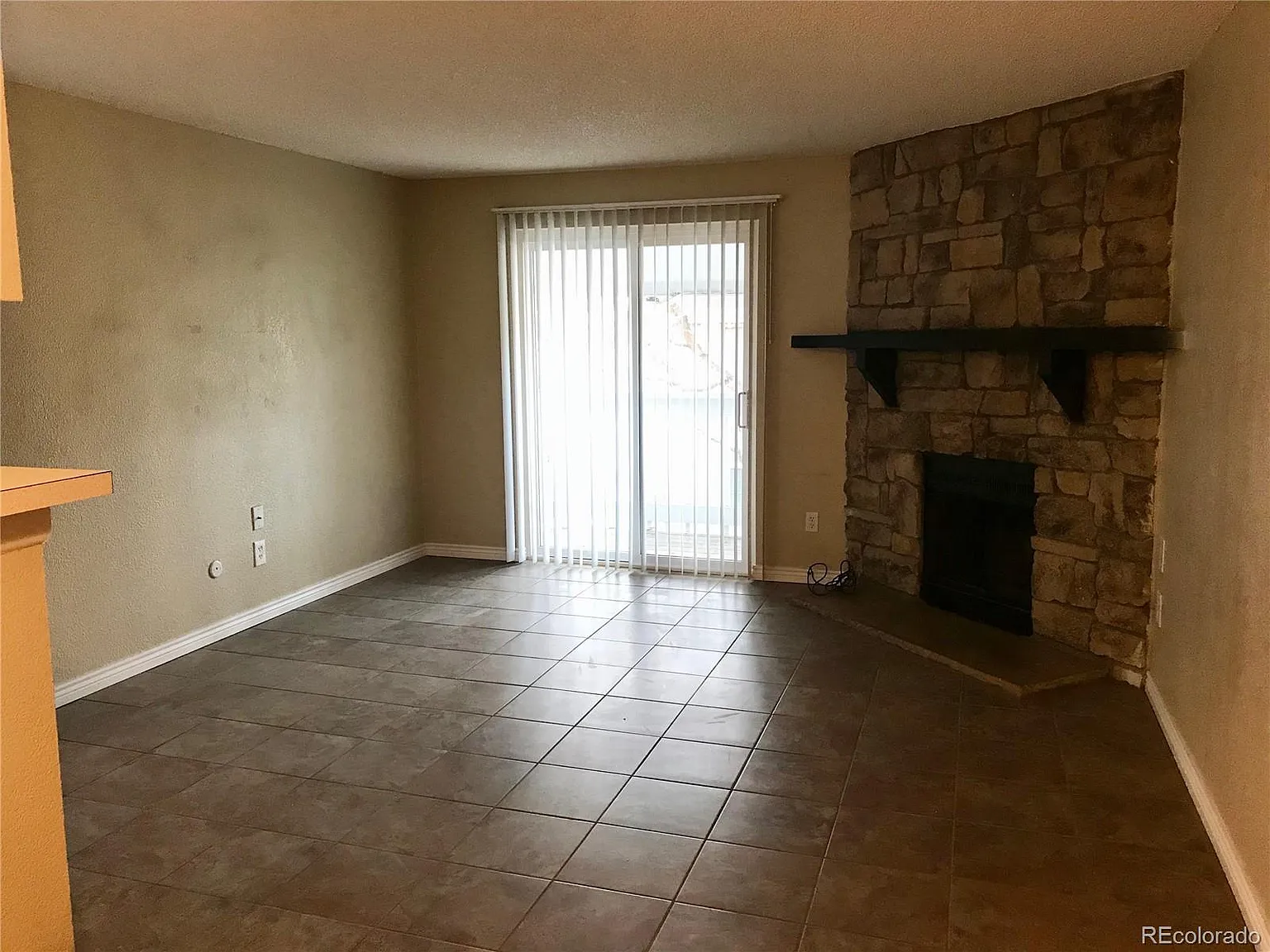 2 bed, 2.0 bath, 948 sqft, $1,650 — Photo 1