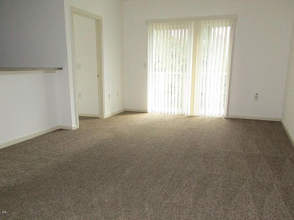 3rd image of 5050 Playpen Dr Unit 11