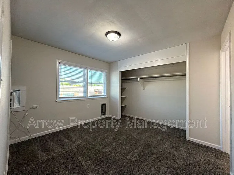 141 N 4th St #5 — Photo 6