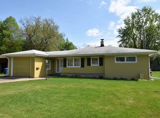 173 W 25th Ave, Oshkosh, WI 54902