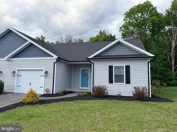315 Willow Oaks Dr, Elkton, VA 22827