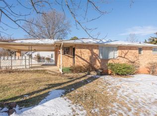 1401 Seifert Dr, Poplar Bluff, MO 63901
