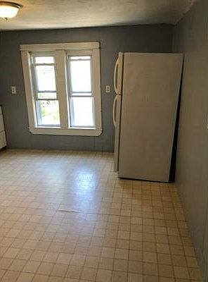 4th image of 76 Park Ave APT 3