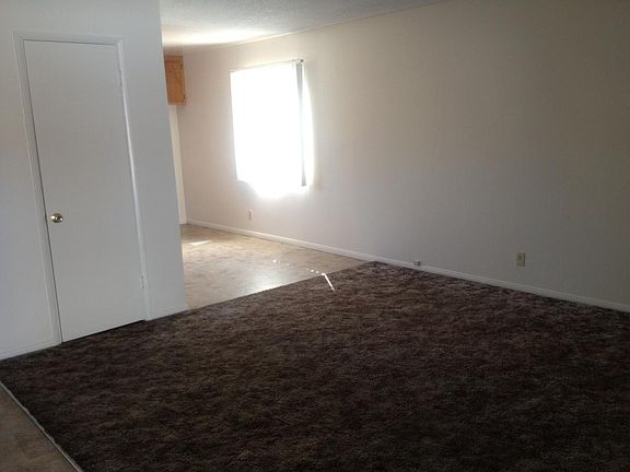 Livingroom to Dining Area