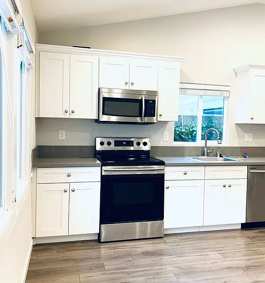 328 W California Ave — Photo 11