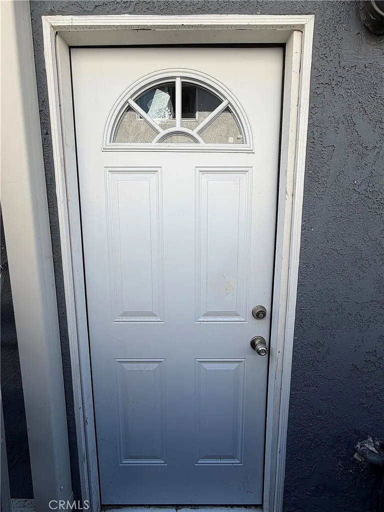1 bed, 1.5 bath, 351 sqft, $1,700 — Photo 2