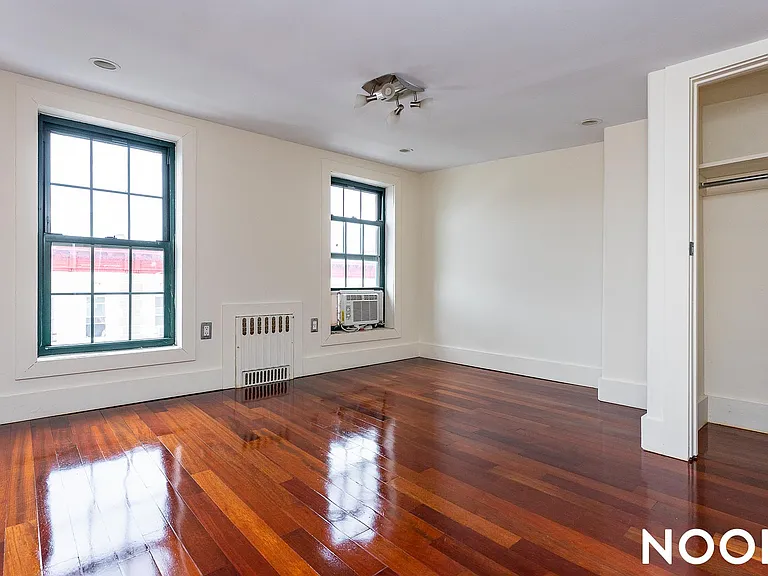 184 Jefferson St #3L — Photo 8