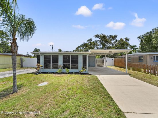 11829 104th St, Largo, FL 33773