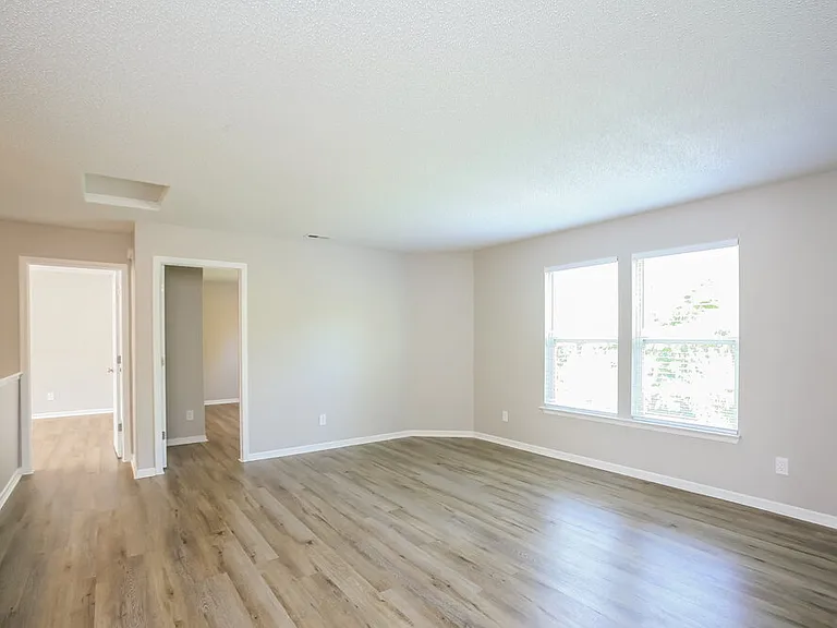 6330 Alonzo Dr — Photo 12