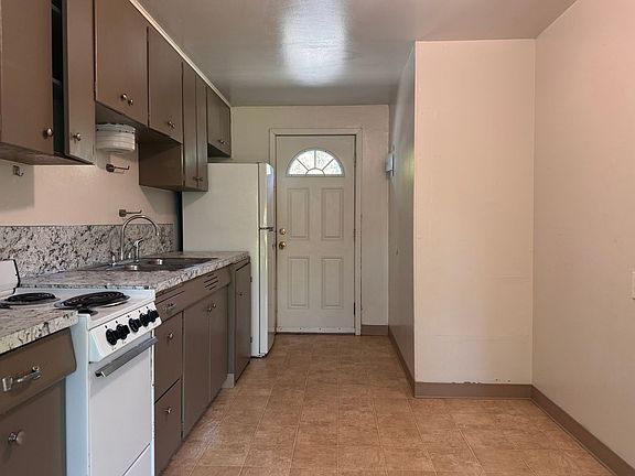 3rd image of 309 N 41st Ave APT 16