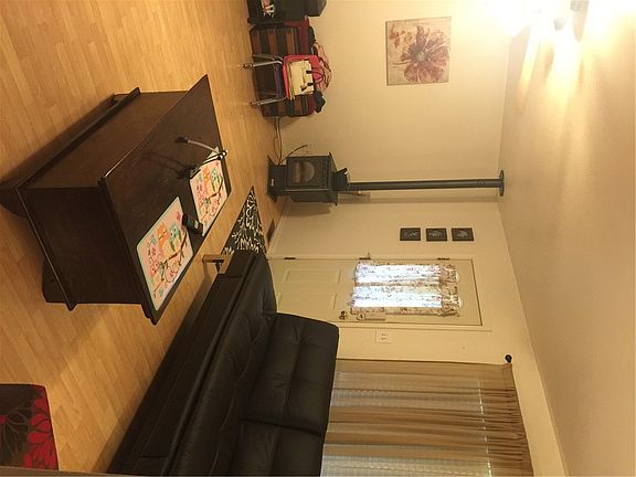 2nd image of 2737 Vincent Way