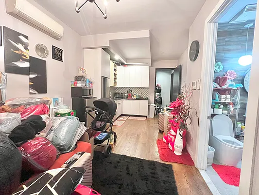 Rented by Doorway NYC, LLC | media 10