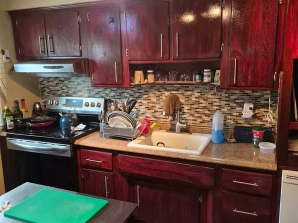 (undisclosed Address), Freeport, NY 11520