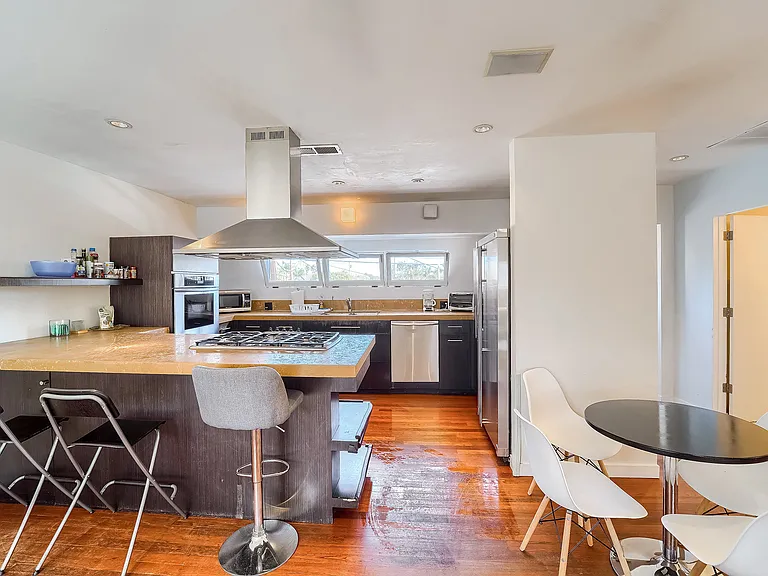 109 Dudley Ave — Photo 4