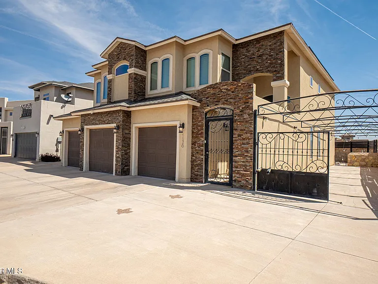 1126 Ismael Robels Way — Photo 1