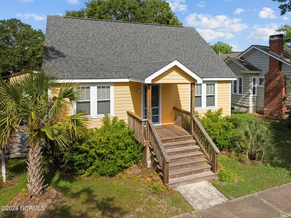 302 Freemason Street, Oriental, NC 28571