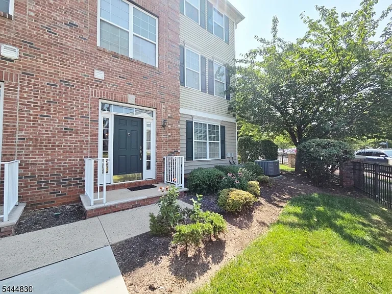 3 Liberty Way — Photo 12
