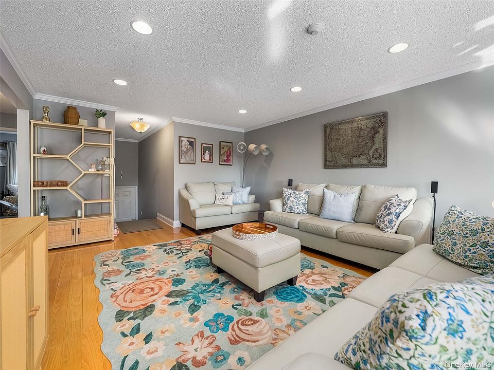 1st image of 11 Hilltop Terrace