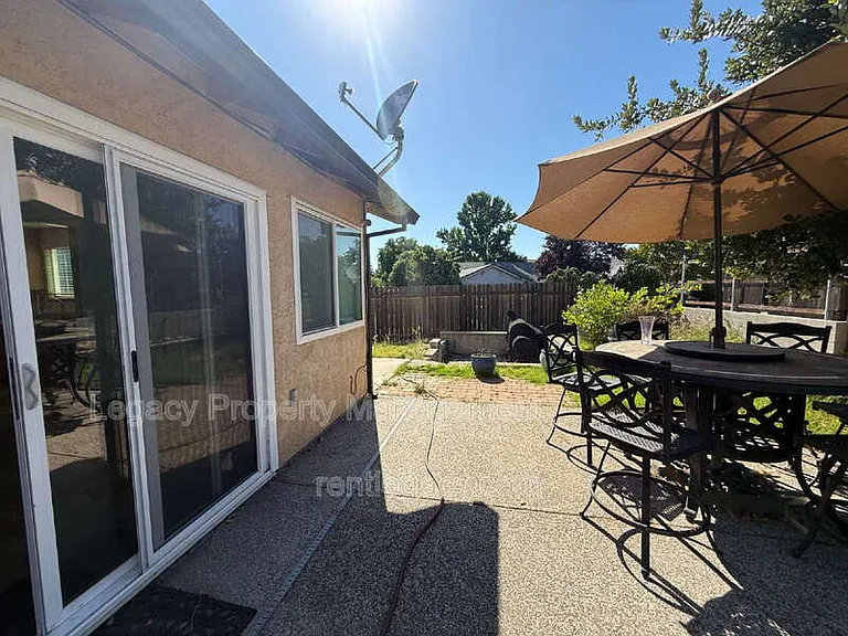 4901 Adorn Ct — Photo 19