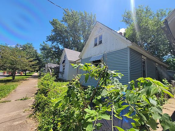 2nd image of 1524 W Widenham St