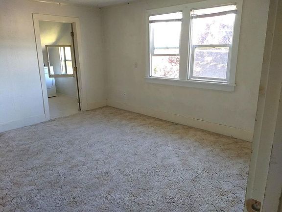 3rd image of 344 NW 12th St #1
