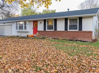 34 Lawnsbury Dr, Rochester, NY 14624