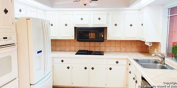 2nd image of 3803 Barrington St APT 6D