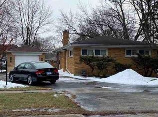 2107 Old Glenview Rd, Wilmette, IL 60091