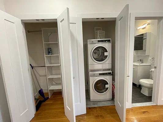 Rented by Compass | media 22