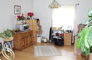 3rd image of 15996 Park Ln