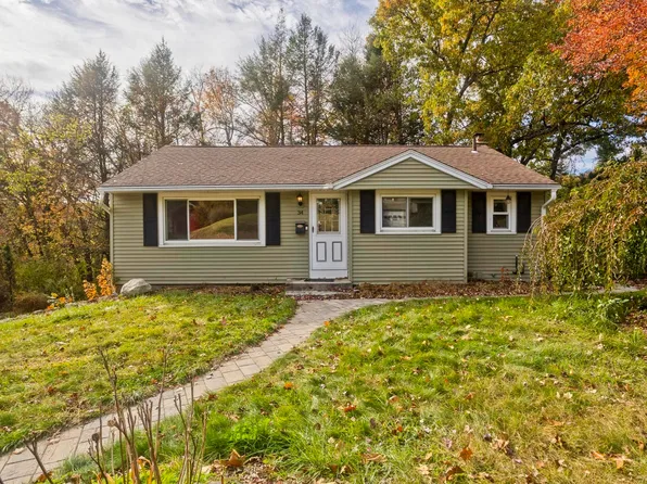 34 Geraldine St, Palmer, MA 01069