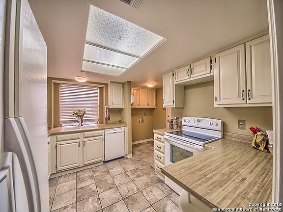 3rd image of 13426 Coram Peak St