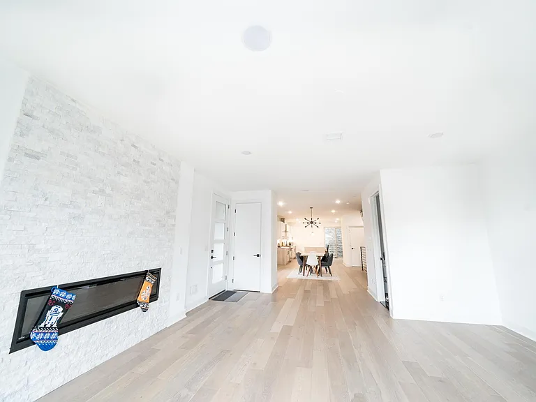 496 Undercliff Ave #3A — Photo 8