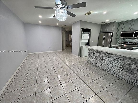 2nd image of 10644 NW 87th Ct #106