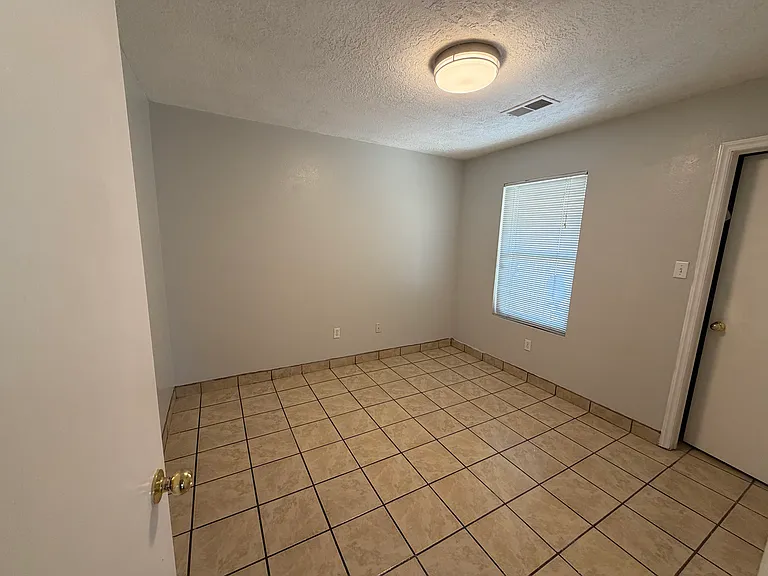7316 Autumn Breeze Rd SW — Photo 2