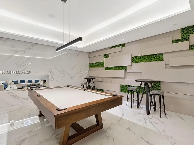 1000 Island Blvd #Penthouse 2 — Photo 36