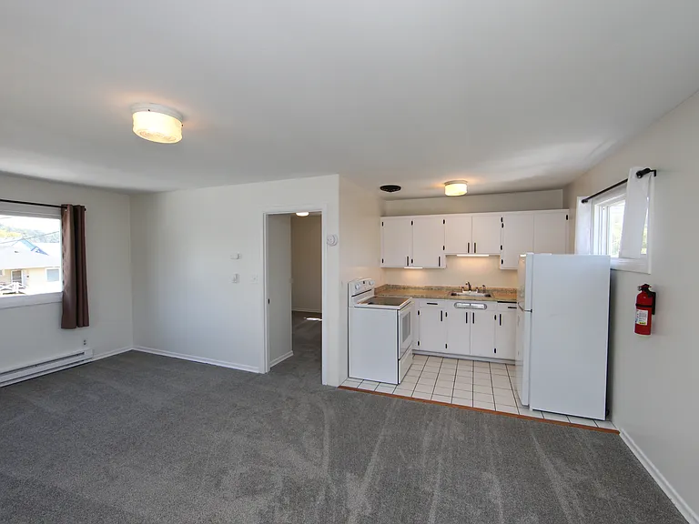 205 W 2nd St #6 — Photo 7