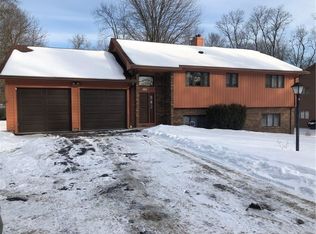 1620 Blossom Rd, Rochester, NY 14610