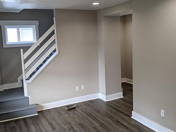 3rd image of 958 Campbell Ave