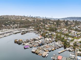 1213 E Shelby St SLIP 8, Seattle, WA 98102