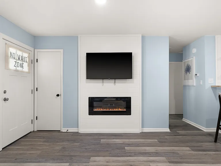 4215 Peachtree Ave — Photo 6