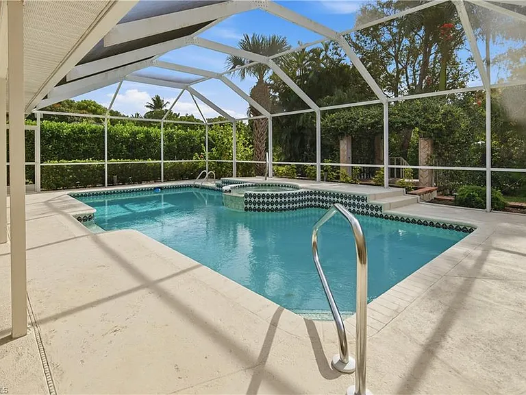 128 Viking Way — Photo 26