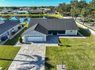 2022 View Dr E, Sun City Center, FL 33573