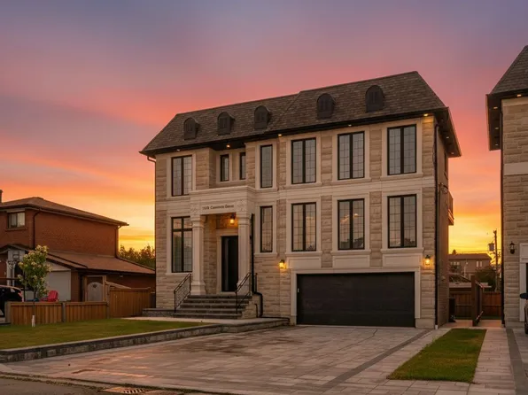 1309 Commerce St, Pickering, ON L1W 1C8