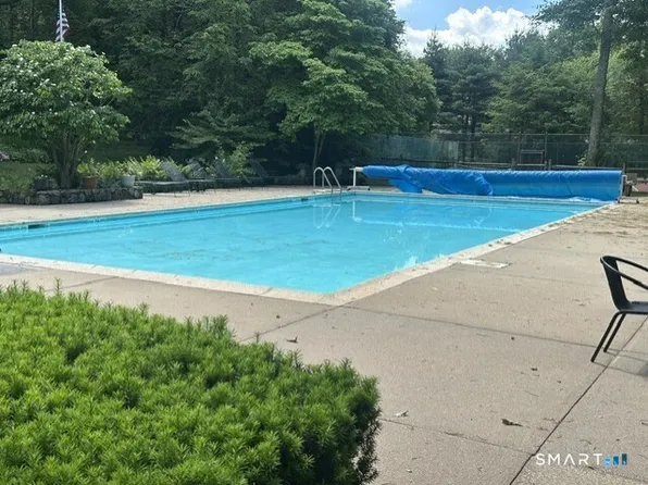 18 Heritage Crest #D, Southbury, CT 06488