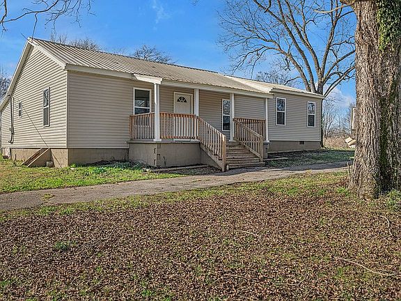 3rd image of 3560 Maysville Rd NE