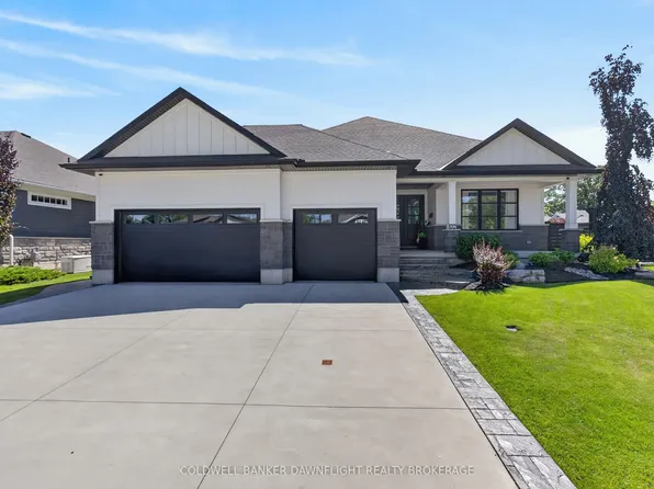 36 Erin Pl, Lambton Shores, ON N0M 1T0